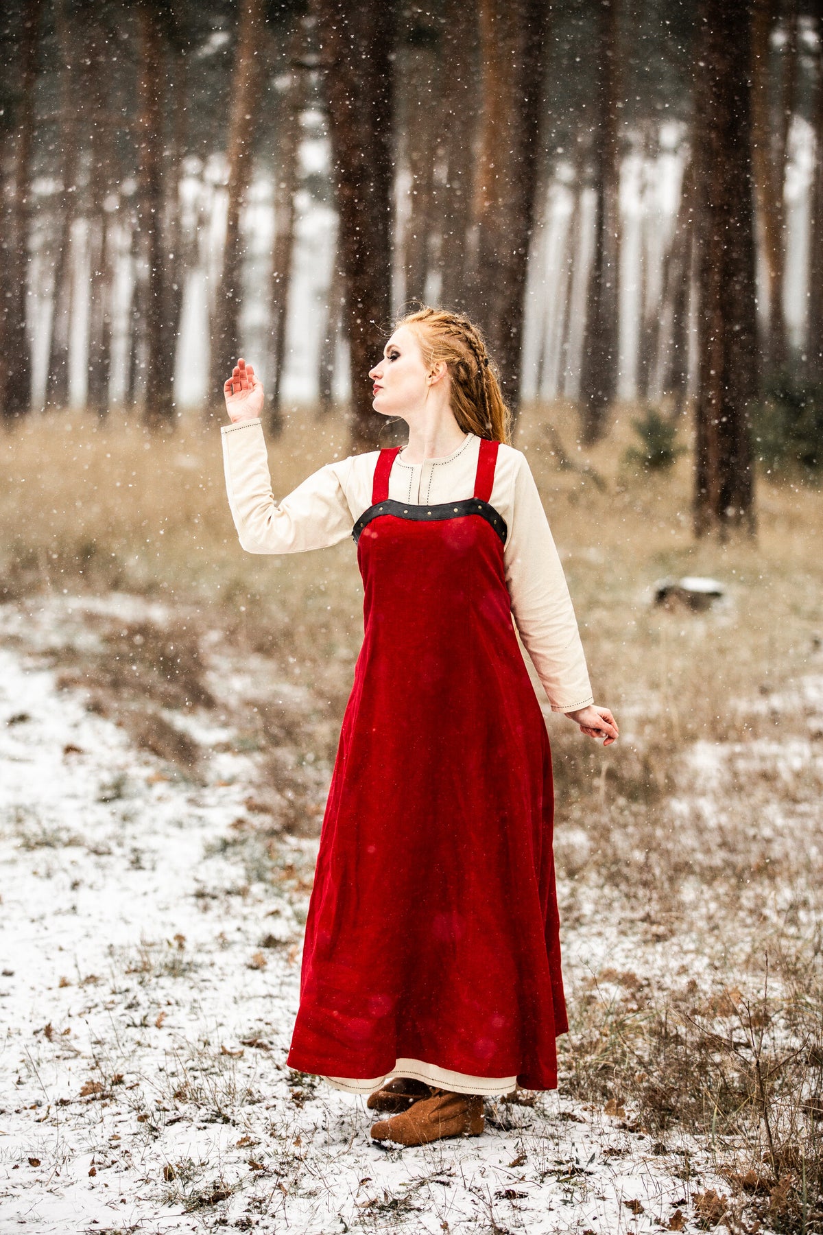 Viking Over Dress in Linen - Red