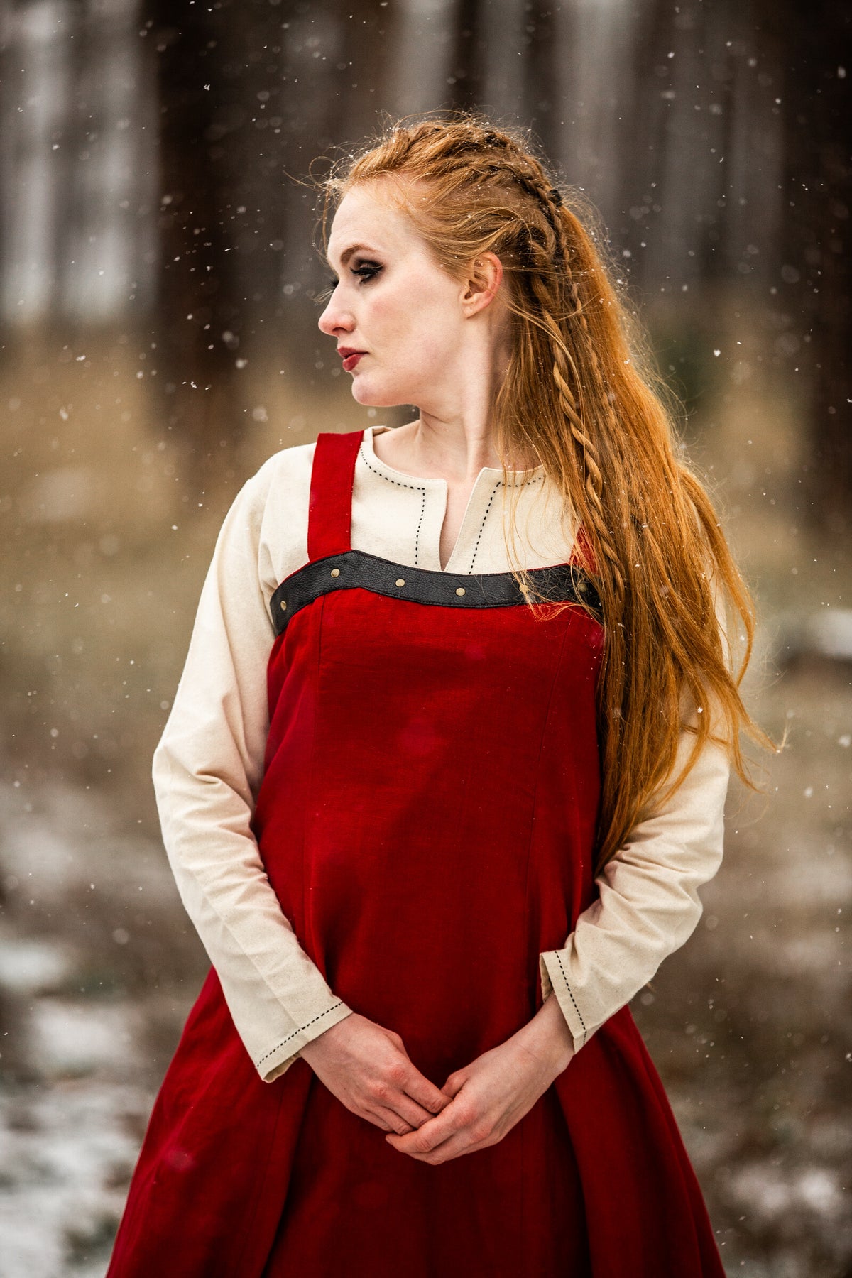 Viking Over Dress in Linen - Red